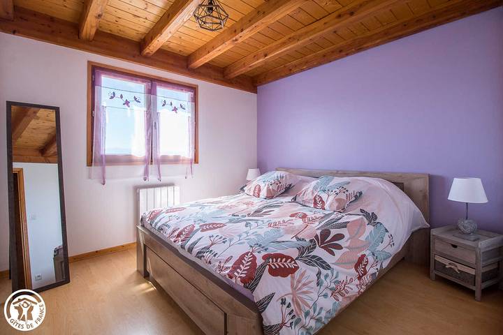 Chalet pour 4 personnes, avec Terrasse ainsi que Jardin et Vue en Auvergne - 3