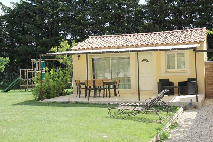 Location de vacances pour 4 personnes, avec vue et jardin à Sarrians - 3