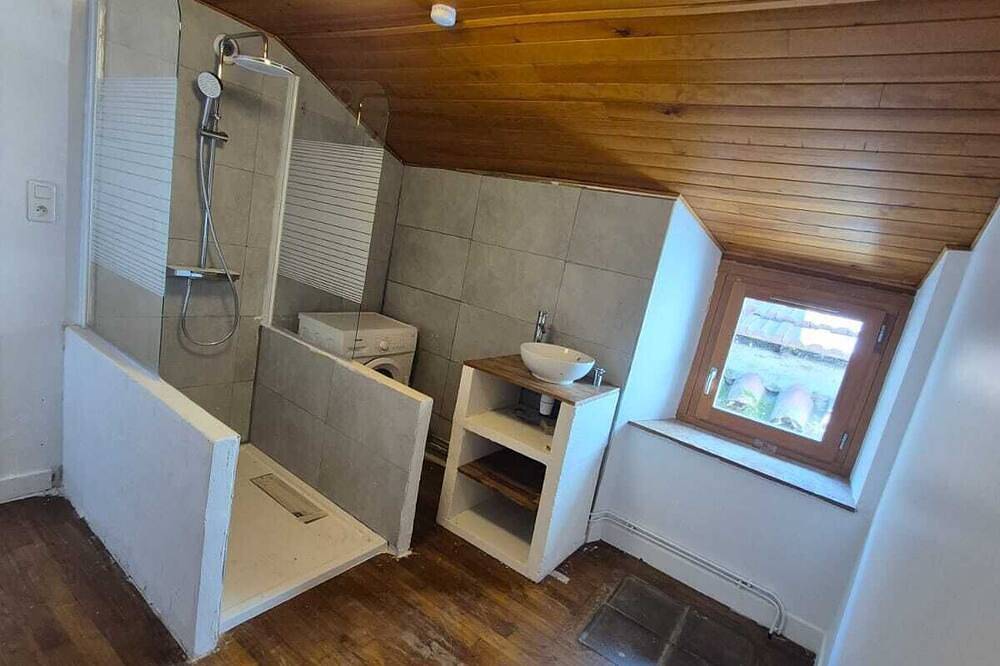 Entire apartment, T3 with 2 bedrooms and 2 bathrooms in the heart of Bastide in Villefranche-de-Rouergue, Aveyron