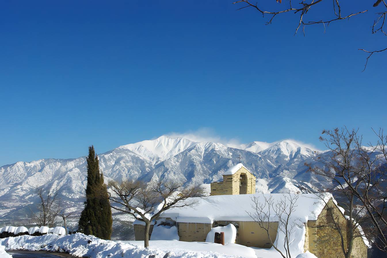 Gîte madres coronat balcon du canigou in Jujols, Parc naturel régional des Pyrénées catalanes