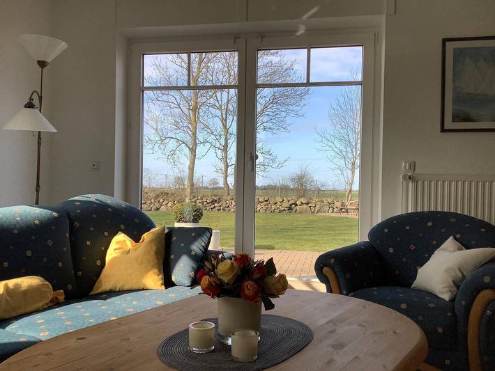 Ferienwohnung für 2 Personen, mit Terrasse und Garten sowie Ausblick