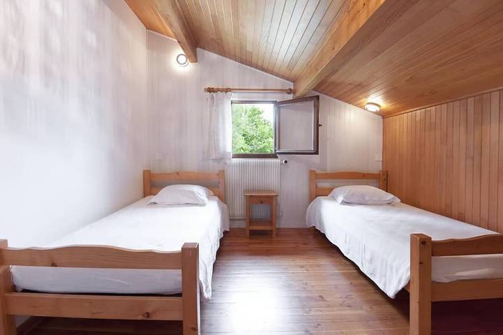 Location de vacances pour 4 personnes, avec jardin et piscine dans Montrevel - 3