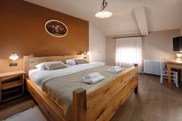Villa pour 12 personnes, avec jacuzzi et jardin à Selina - 2