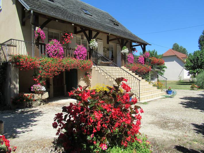 Chambre d’hôte pour 4 personnes, avec piscine et terrasse