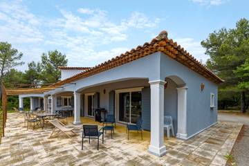 Ferienhaus für 12 Personen in Signes, Côte d'Azur, Bild 1