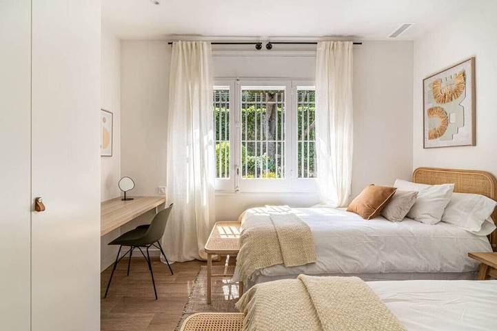 Vista Serena, villa rénovée, piscine, barbecue et à 15 minutes de Barcelone. in Sant Cugat del Vallès, Barcelone l'intérieur des terres