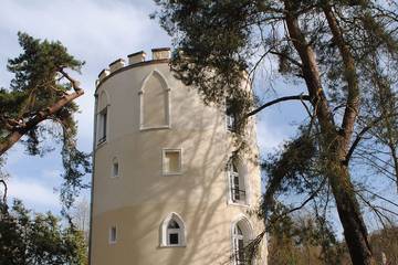 Gîte pour 10 personnes, avec jardin à Châteaufort