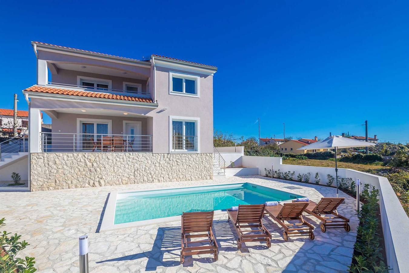 Cijeli apartman, Holiday house Isabella with pool in Grad Krk, Krk