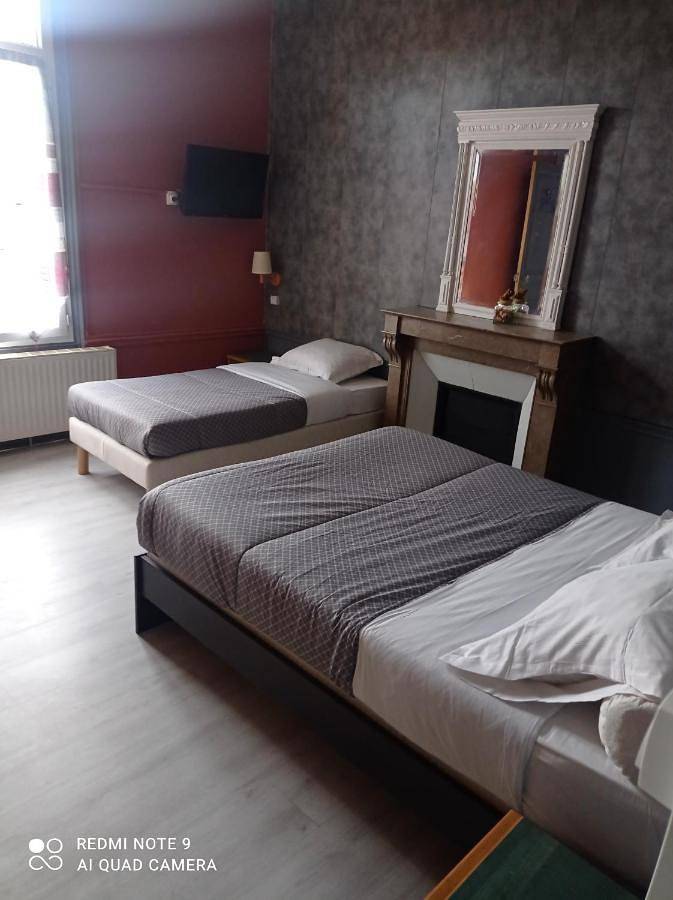 Hôtel pour 3 personnes, avec vue sur le lac ainsi que terrasse et jardin, animaux acceptés à Saint-Aubin-lès-Elbeuf - 3