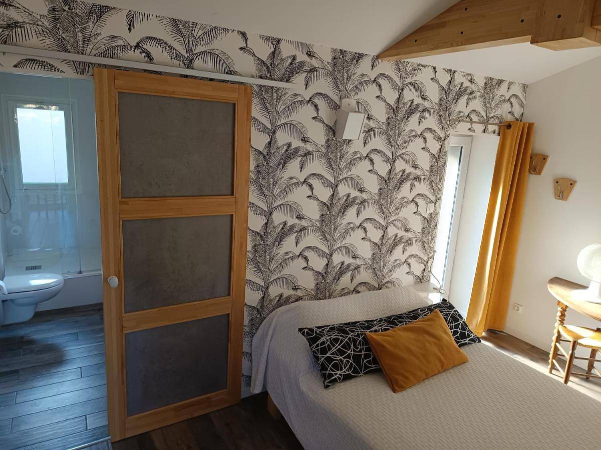 Appartement entier, Logement entier 3 pièces et terrasse in Mazières-en-Gâtine, Deux-Sèvres