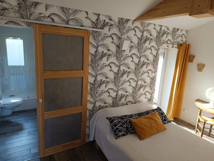 Gîte pour 2 personnes, avec Terrasse ainsi que Jardin et Vue dans Mazières-en-Gâtine