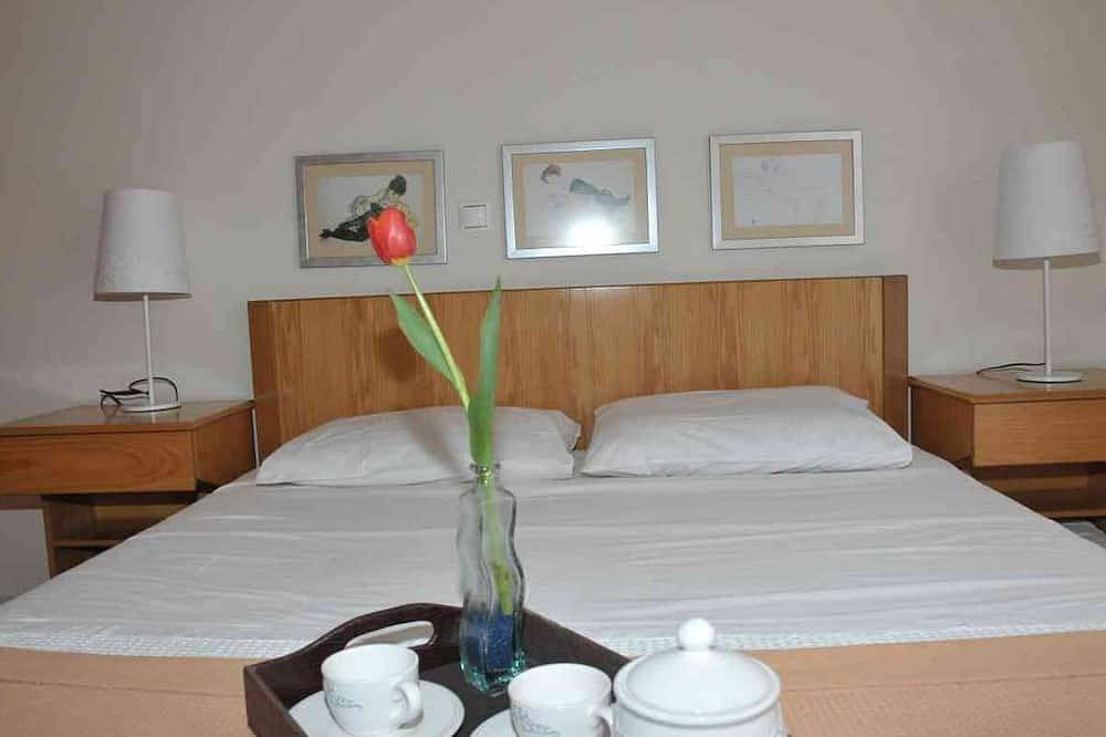 Apartamento entero, 67359 Apartamento a 20 metros de la playa cerca de Nafplion - propiedad antigua Id 462405 in Kiveri, Argólida