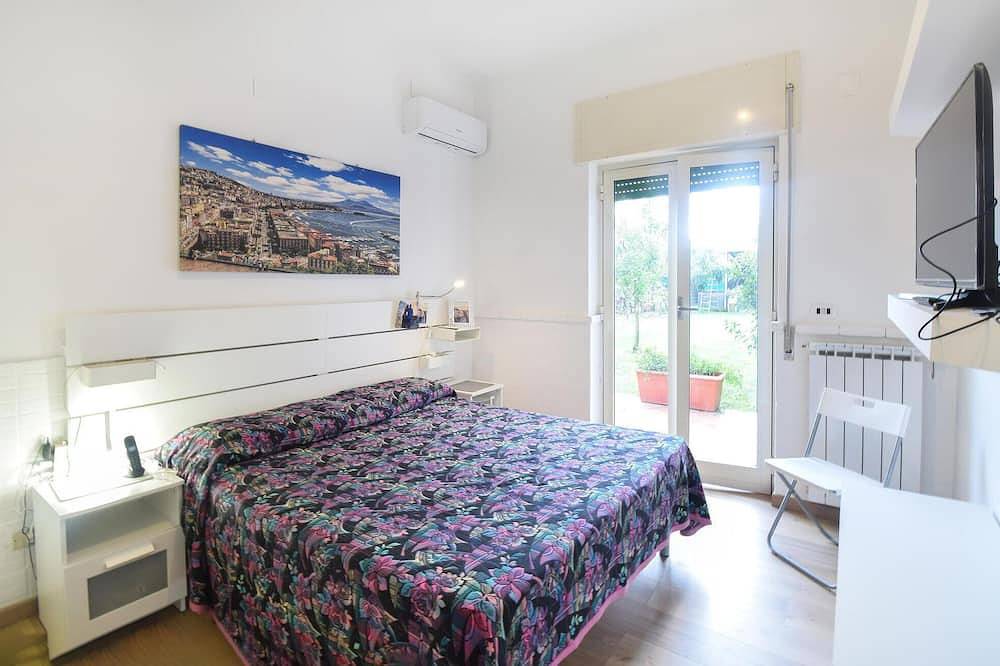 Entire apartment, 2 bedroom cozy apartment in Napoli in Naples, Naples Province