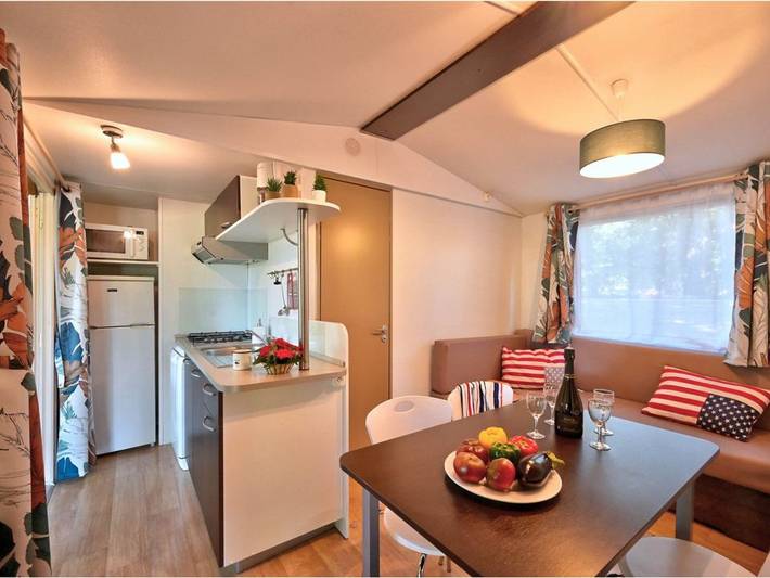 Camping pour 6 personnes, avec terrasse et piscine dans le Tarn - 2