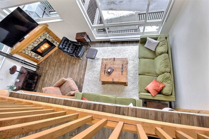 Chalet for 8 people, with balcony and hot tub in Big White