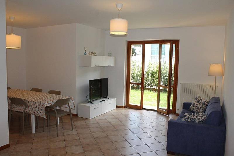 Ganze Wohnung, Appartamento Cristina a Sirolo con giardino in Sirolo, Riviera del Conero