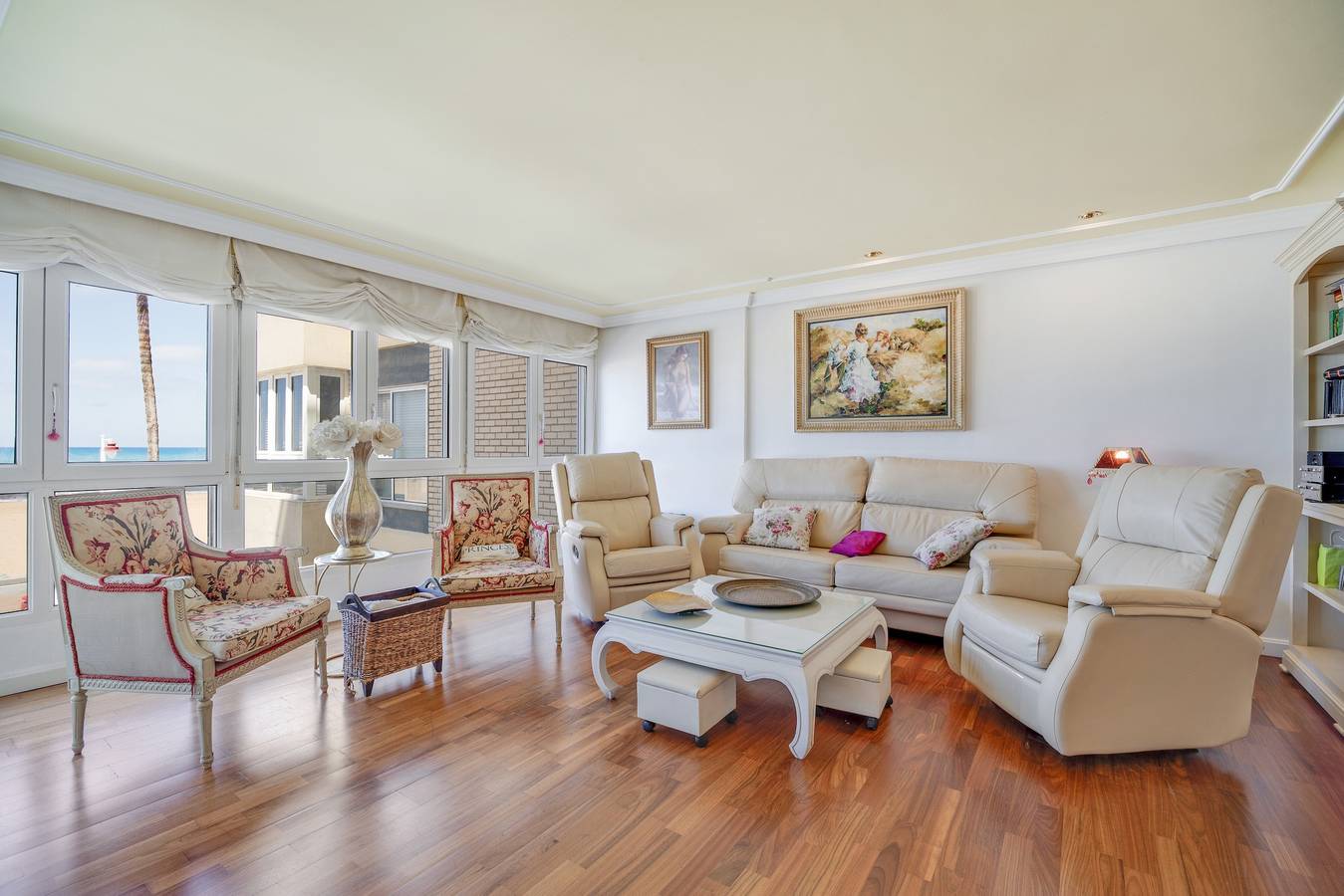 Apartamento entero, Apartamento 'Atardecer Beach' con vistas al mar, Wi-Fi y aire acondicionado in Playa La Victoria, Cádiz