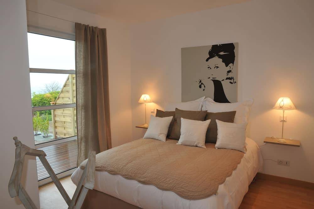 Ewa Roscoff Villa met uitzicht op zee en een verwarmd zwembad in Roscoff, Ceinture Dorée