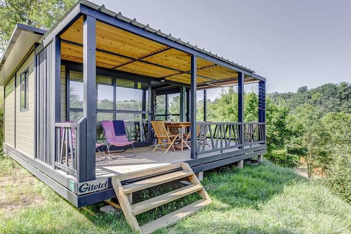Gîte pour 5 personnes, avec piscine dans Éclassan