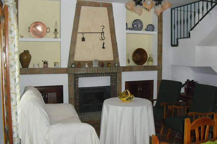 Cottage à 15 minutes de la plage, avec piscine privée et Wi-Fi gratuit. in Torrox, Cordillera Penibética