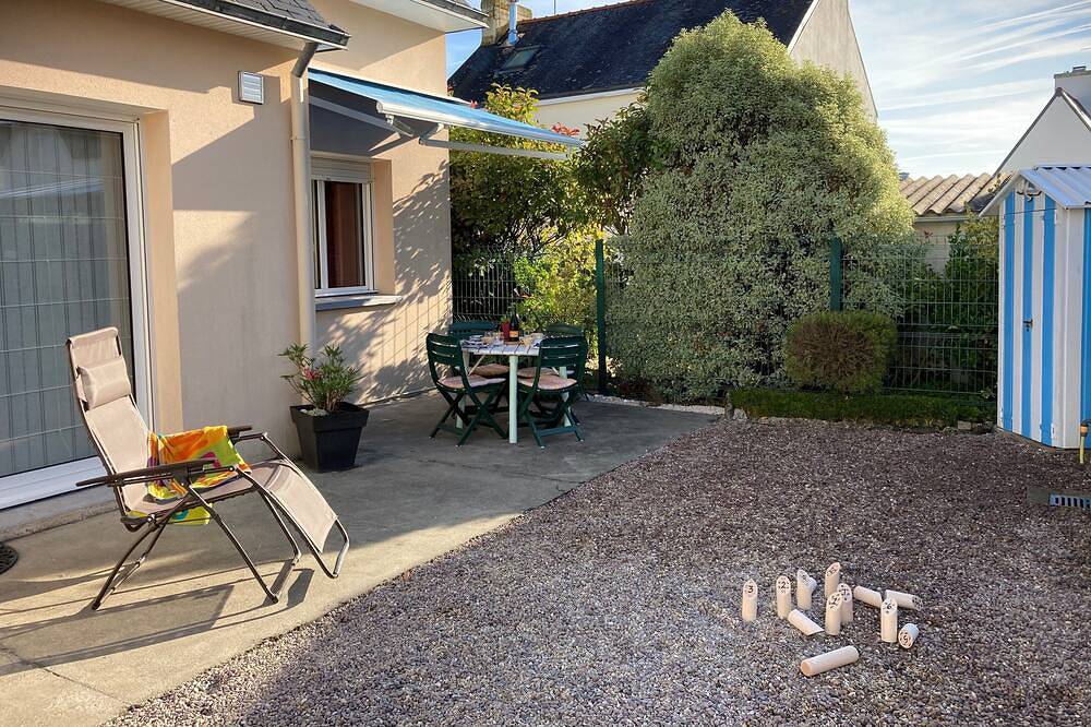 Agréable petite maison de vacances récen au calme à deux pas du port, plain pied in Loctudy, Côte de Cornouaille