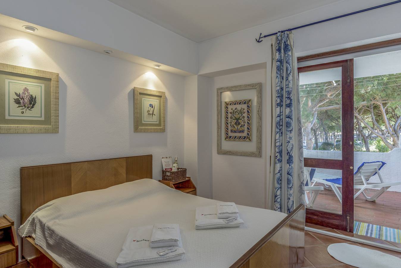 Apartamento inteiro, Apartamento de férias para 6 pessoas com varanda in Aldeia das Açoteias, Albufeira