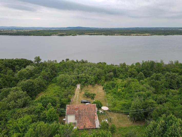 Location de vacances pour 6 personnes, avec jacuzzi et jardin à Kladovo