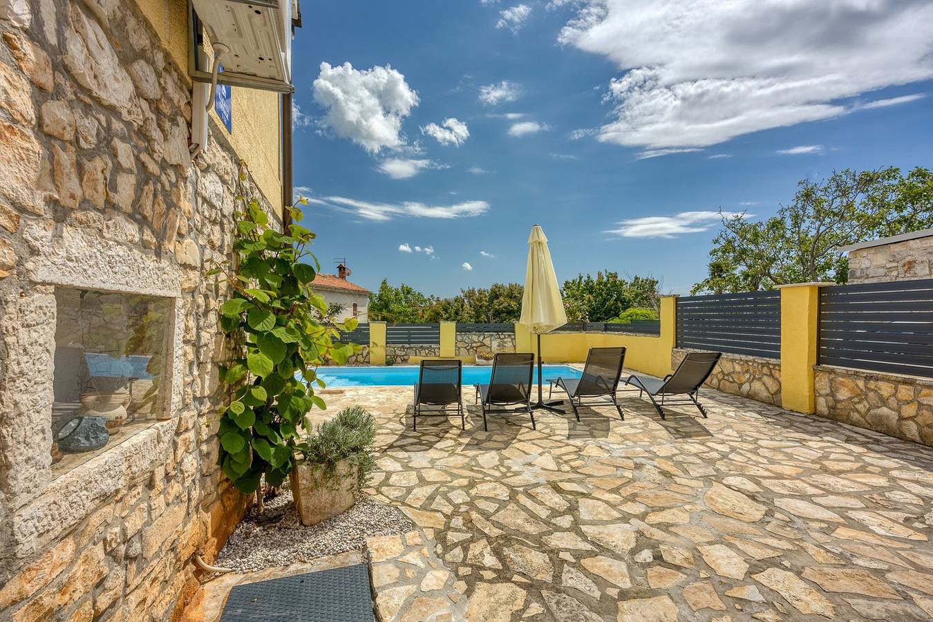 Casa Ti Sei with Private Pool in Kastelir, Općina Kaštelir - Labinci