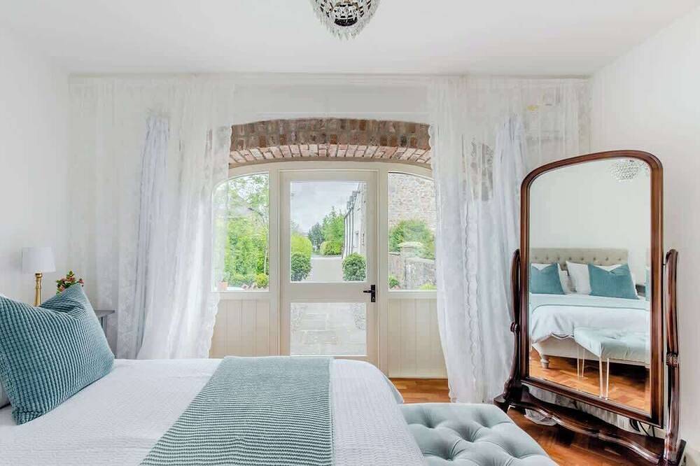 The Cow Shed—Luxury Barn Moments From Narberth in Narberth, Pembrokeshire