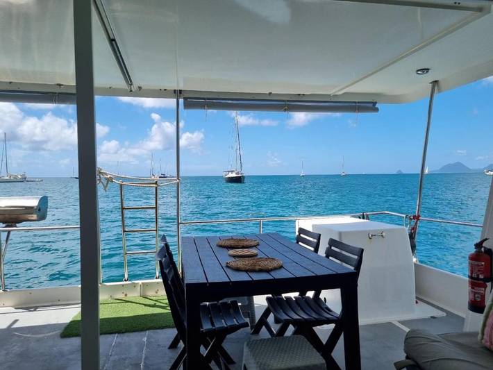Bateau pour 8 personnes, avec terrasse et vue en Martinique