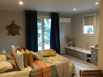 Chambre d’hôte pour 3 personnes, avec jardin et jacuzzi ainsi que piscine et sauna dans le Var