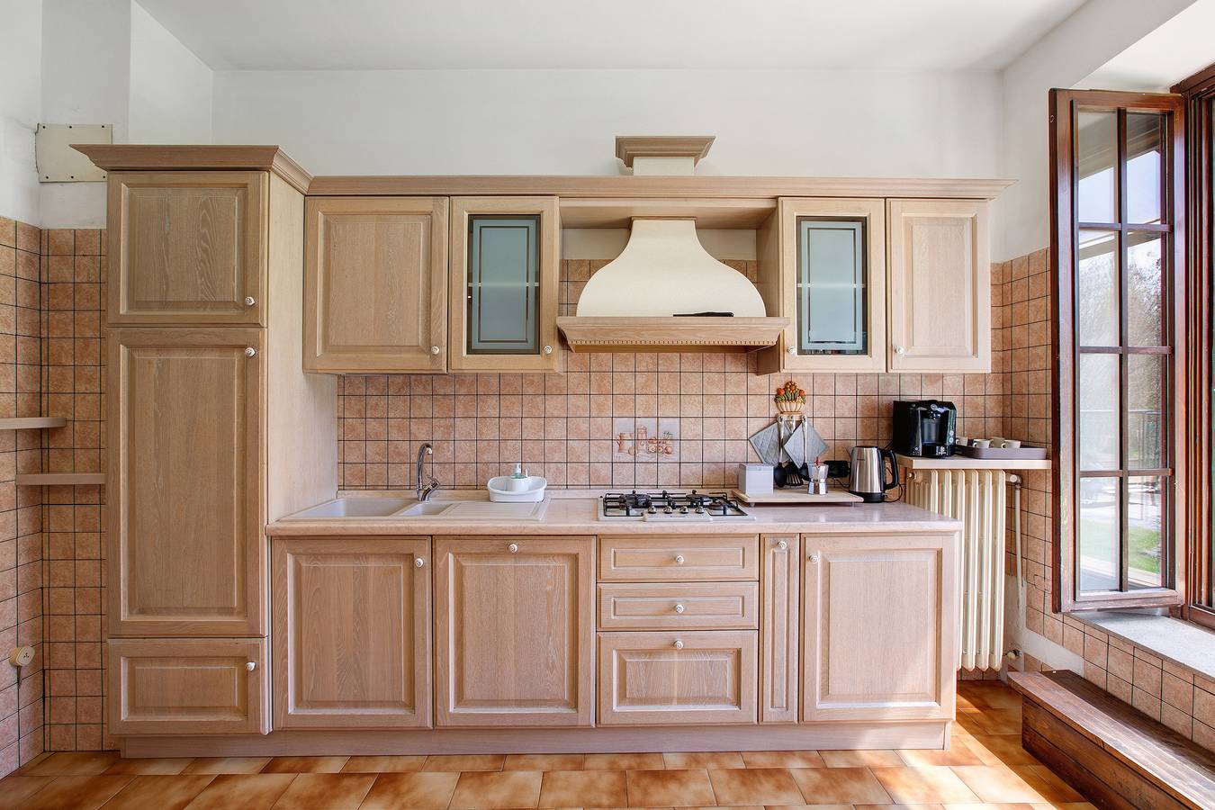 Appartement entier, Appartement de vacances 'Casa Tua' pour animaux domestiques avec vue sur montagne in Runaz, Comune di Avise