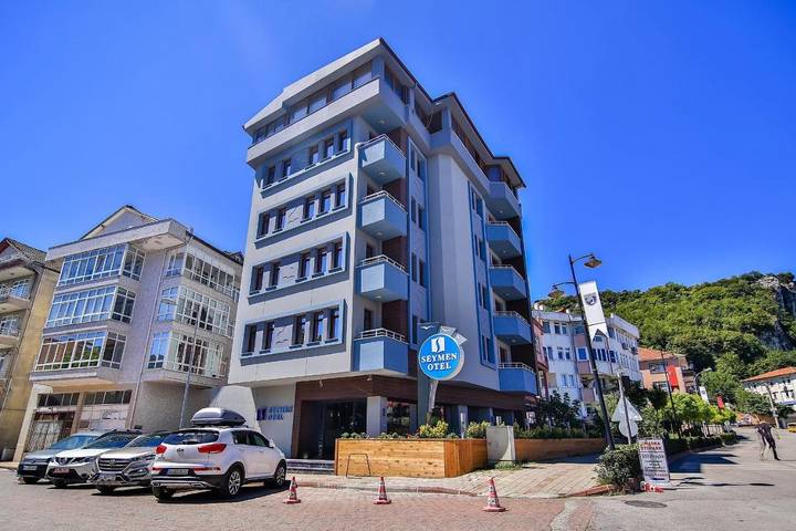 Hotel for 3 people, with garden - 1