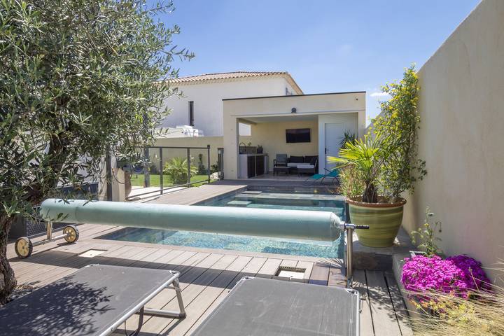 Location de vacances pour 4 personnes, avec jardin ainsi que balcon et jacuzzi à Vedène - 3