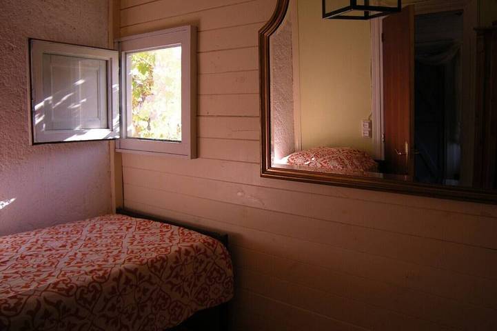 Gîte pour 4 personnes, avec terrasse ainsi que piscine et jardin à El Perelló - 4