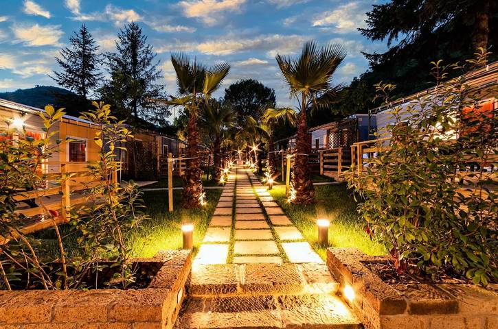 Bungalow für 4 Personen, mit Terrasse und Pool in Norditalien - 2