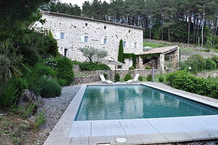 Location de vacances pour 10 personnes, avec Terrasse et Jardin à Saint-Julien-du-Serre