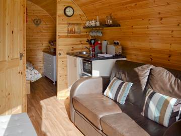 Glamping for 2 People in Suffolk, England, Photo 2