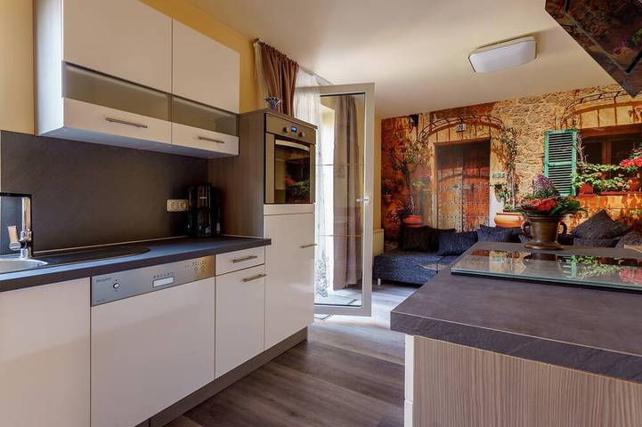 Ferienwohnung für 9 Personen, mit Garten - 1