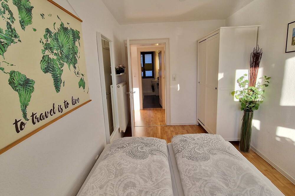 Ganze Wohnung, Charmantes Altstadt-Apartment an der Uferpromenade in Würzburg, Fränkisches Weinland