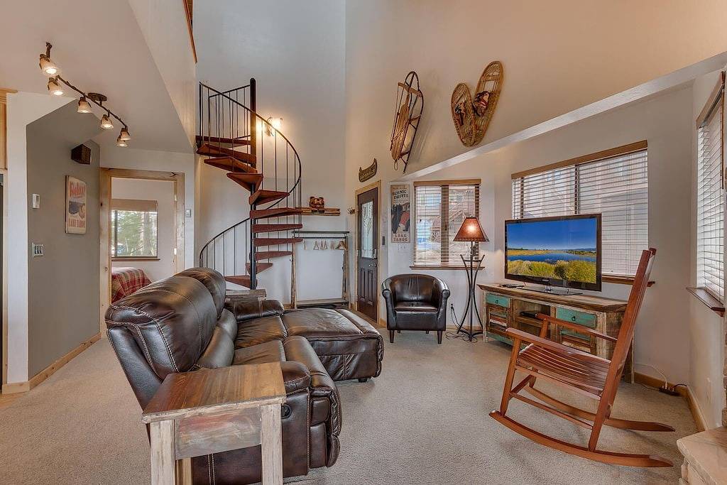 Ganze Wohnung, Die Honeymoon Lodge, Einheit H (-H in Kingsbury, Heavenly