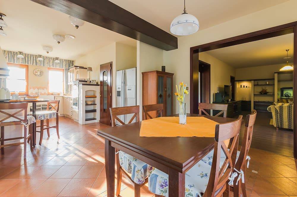Villa for 12 Guests in Győr-Moson-Sopron megye, Western Transdanubia