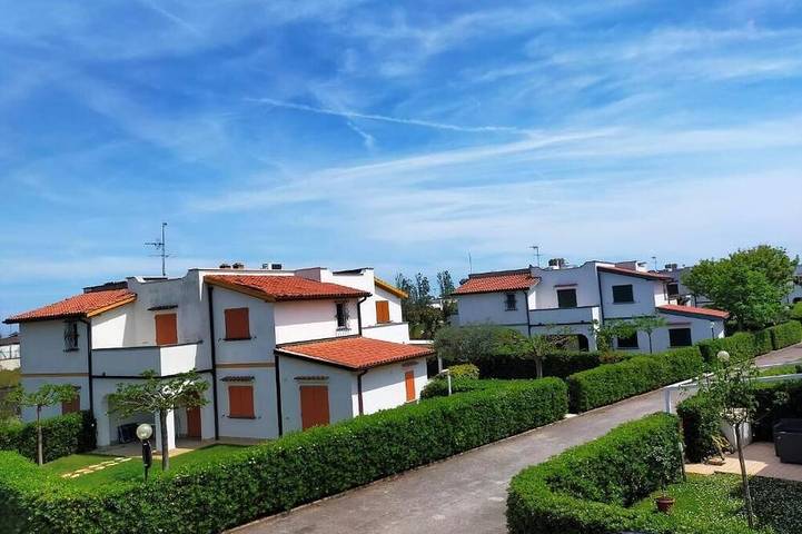Cottage with garden and patio a few steps from the sea along the Conero Riviera in Porto Recanati, Côte Adriatique Marken