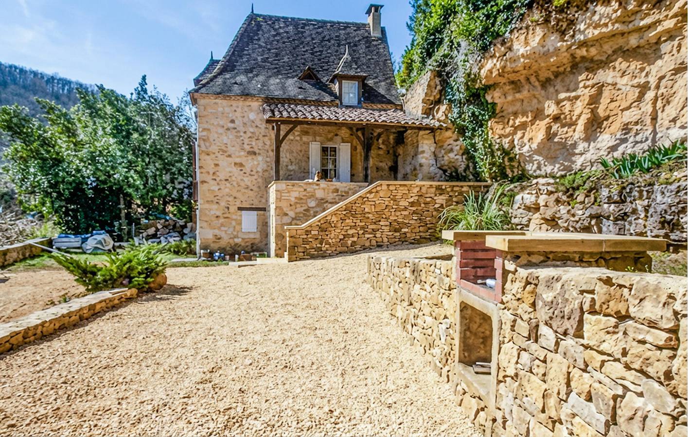 Charmante Ferienwohnung mit Pool und Garten in Castelnaud-la-Chapelle, 200 m vom Ortszentrum entfernt in Castelnaud-la-Chapelle, Périgord Noir