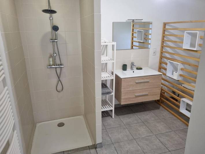 Maison d’hôte pour 2 personnes, avec piscine ainsi que vue et jardin, animaux acceptés en Ardèche - 3