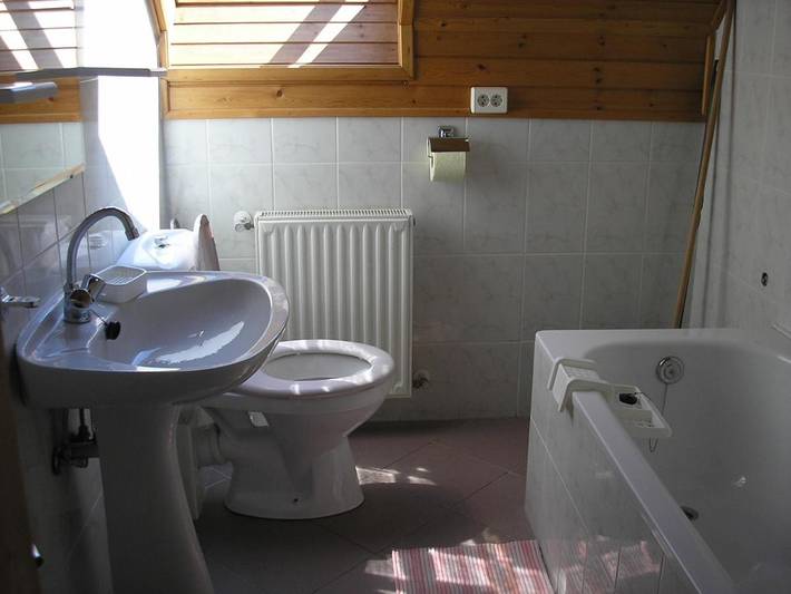 Ferienhaus für 10 Personen, mit Balkon und Terrasse sowie Garten und Ausblick in Gyenesdias - 2