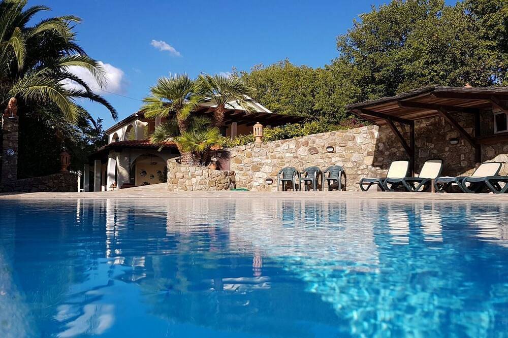 Panorama-Villa mit Pool und Garten in Scarlino, Grosseto Provinz