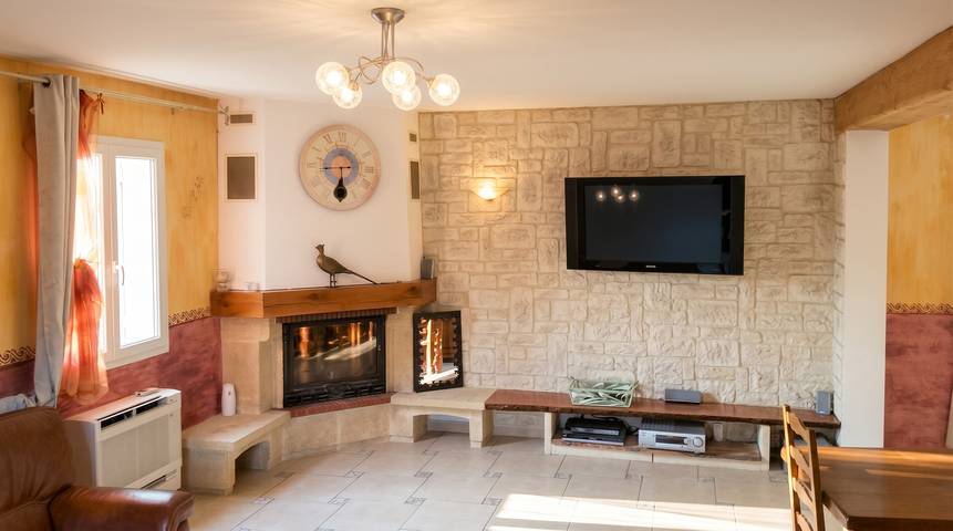Charmante Villa in Malaucène mit privatem Pool in Malaucène, Parc naturel régional du Mont-Ventoux