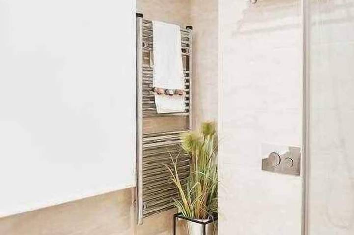 Entire apartment, New brown apartment in Pontevedra City, Rías Baixas