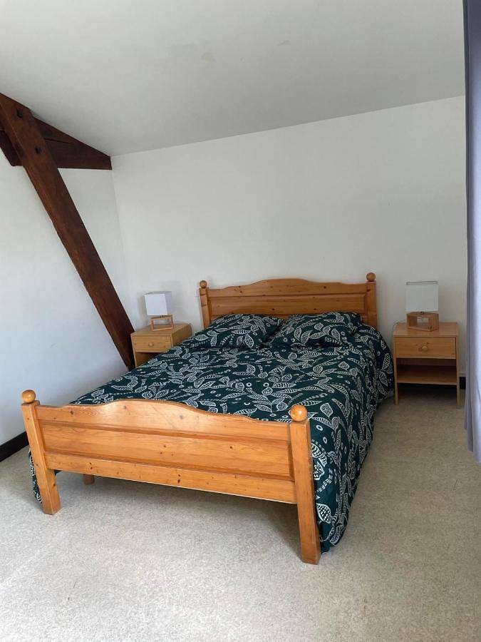 Location de vacances pour 2 personnes, avec vue et jardin à Nochize - 2